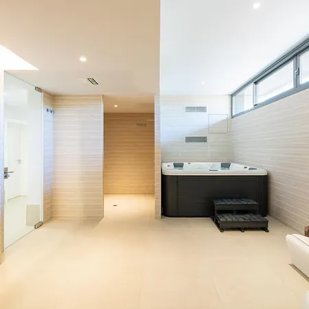 度假居 Luxury House Chaparral Golf E70 By Aora